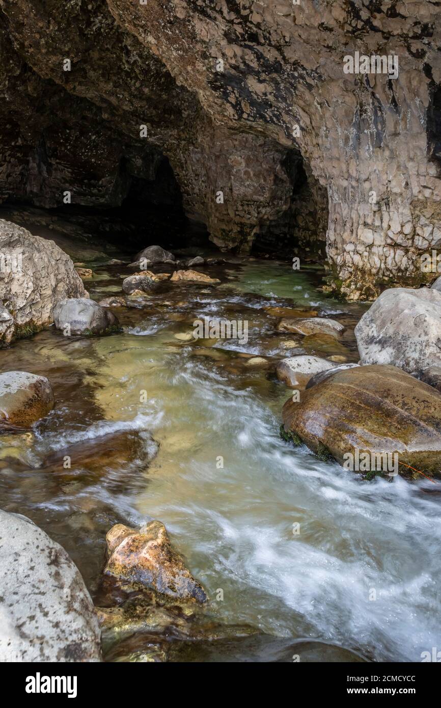 Bach Eingabe Höhle, Castle Hill, Canterbury, Südinsel, Neuseeland Stockfoto