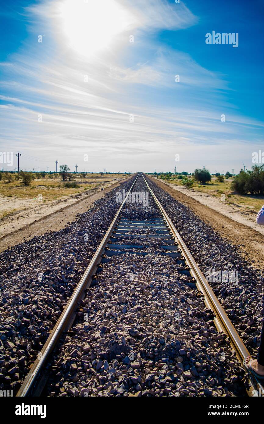 Indian Railways Track, mit schönen Himmel Stockfoto