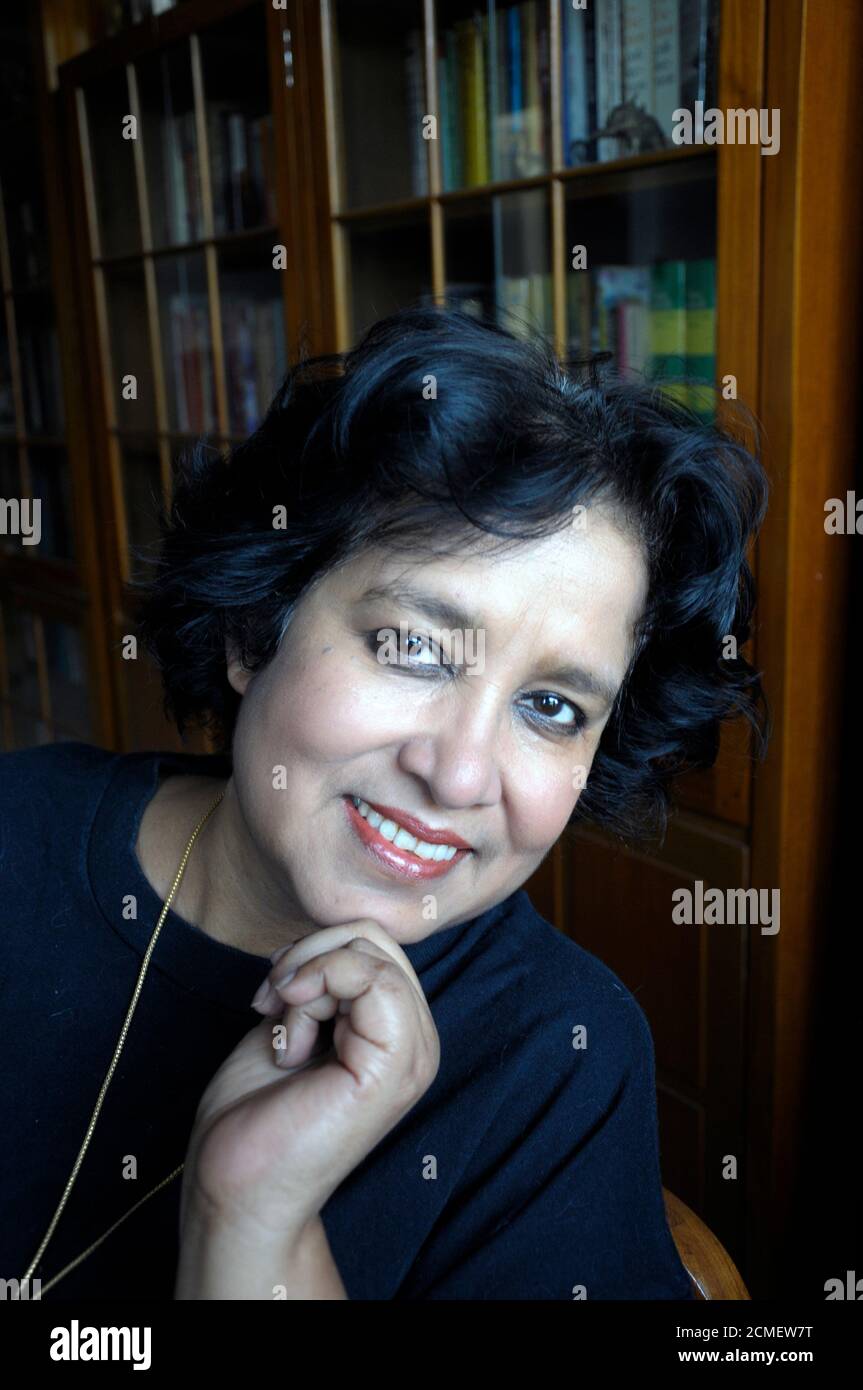 Taslima Nasrin ist eine bangladeschisch-schwedische Schriftstellerin, Ärztin, Feministin, säkulare Humanistin und Menschenrechtsaktivistin. Sie ist bekannt für ihr Schreiben über Frauen Stockfoto