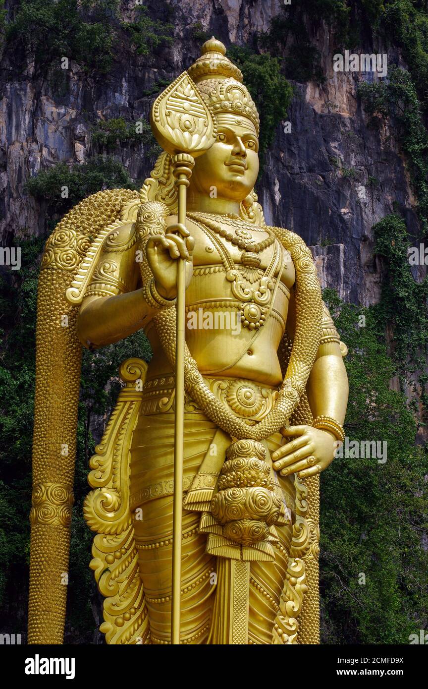 KUALA LUMPUR, MALAYSIA - 17. Januar 2016: Statue von Lord Muragan in den Batu-Höhlen. Stockfoto