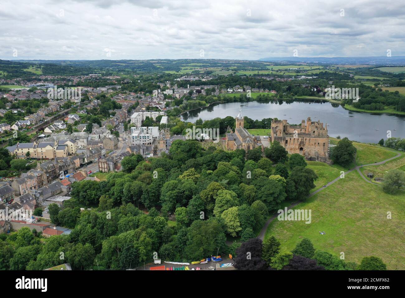 Luftdrohnenaufnahme von Linlithgow West Lothian Stockfoto