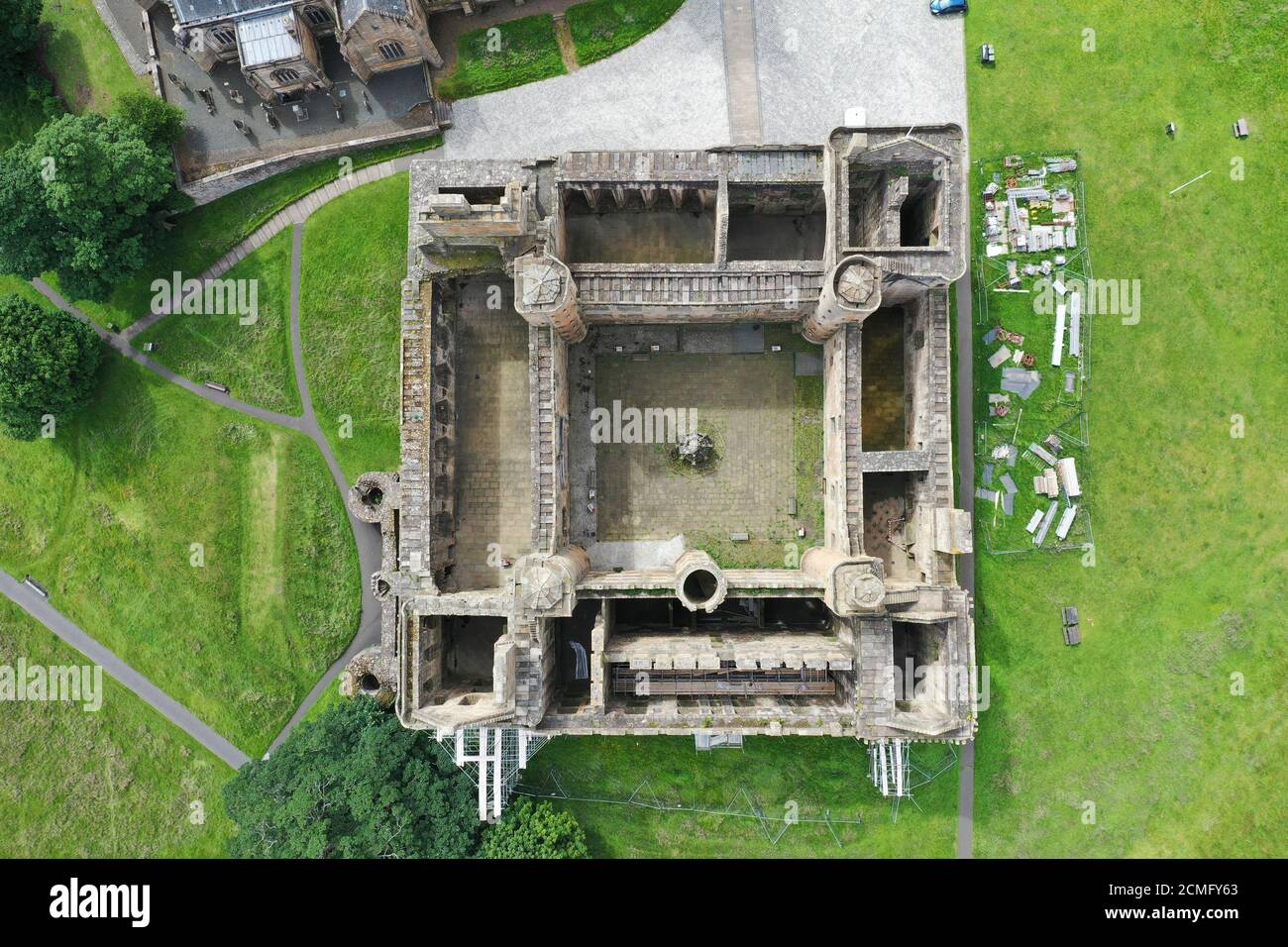 Luftdrohnenansicht des Linlithgow Palace West Lothian Stockfoto