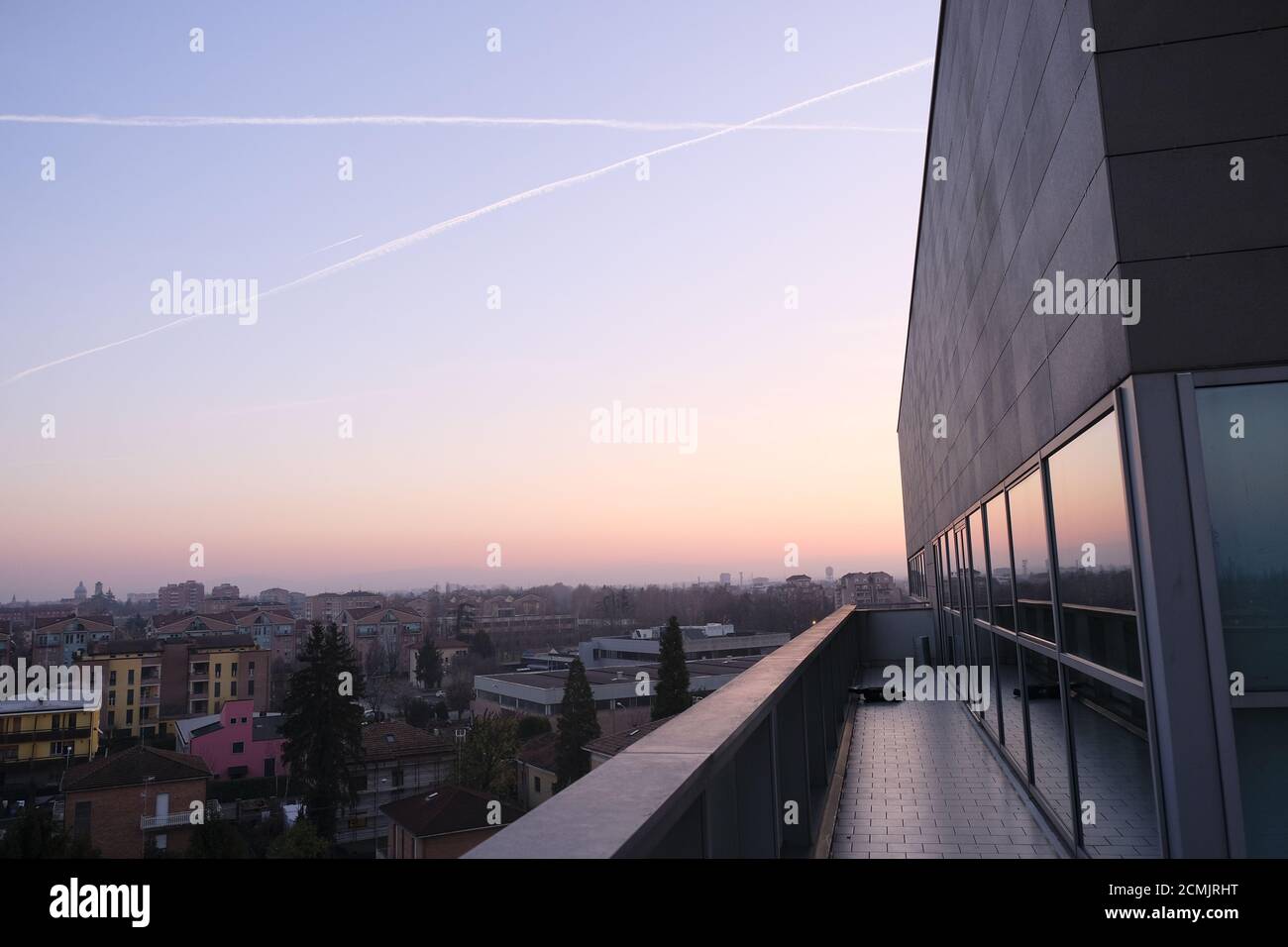 reggio emilia, Panorama der Dächer der Stadt bei Sonnenuntergang Stockfoto
