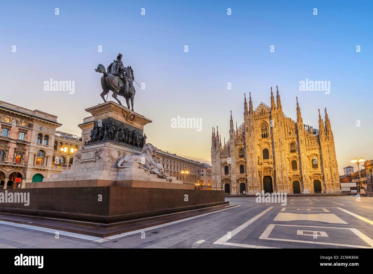 Mailänder Dom (Duomo Mailand) bei Sonnenaufgang, Milan (Milano), Italien Stockfoto