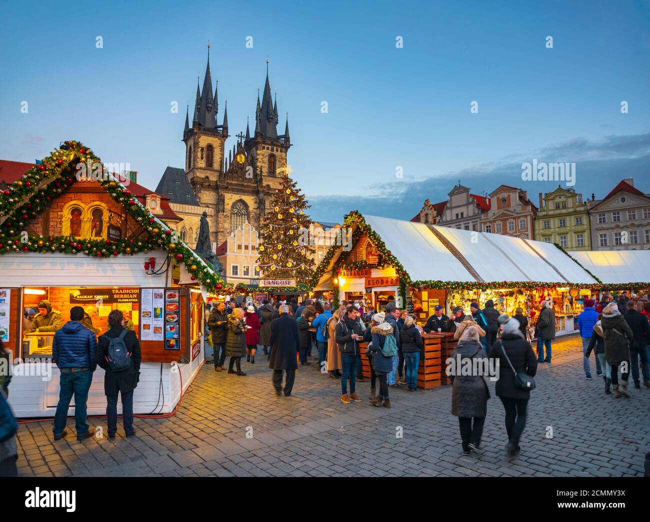 Tschechische Republik, Prag, Altstadt, Stare Mesto, Altstädter Ring, Staromestske namestí, Tyn Kirche, Weihnachtsmärkte Stockfoto