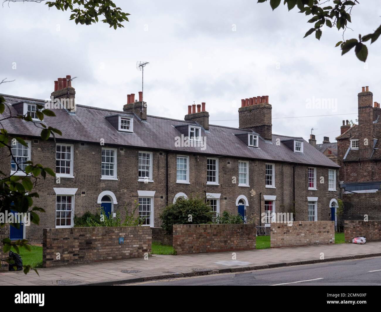 Traditionelle Reihenhäuser in Park Street Cambridge UK, für die Unterkunft an der Universität Cambridge verwendet Stockfoto