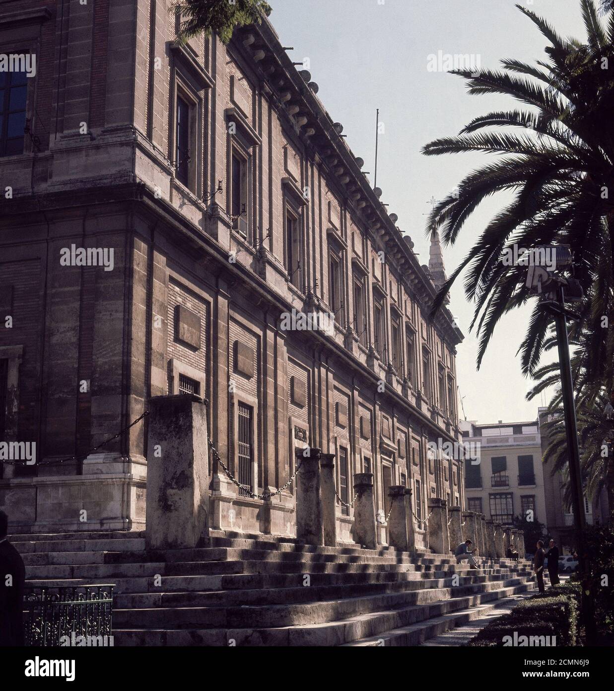 EDIFICIO DEL ARCHIVO DE INDIAS ANTIGUA LONJA DE SEVILLA Y CASA DE LA CONTRATACION - SIGLO XVI - RENACIMIENTO ESPAÑOL. AUTOR: HERRERA JUAN DE / MIJARES JUAN DE. ORT: ARCHIVO DE INDIAS. Sevilla. Sevilla. SPANIEN. Stockfoto