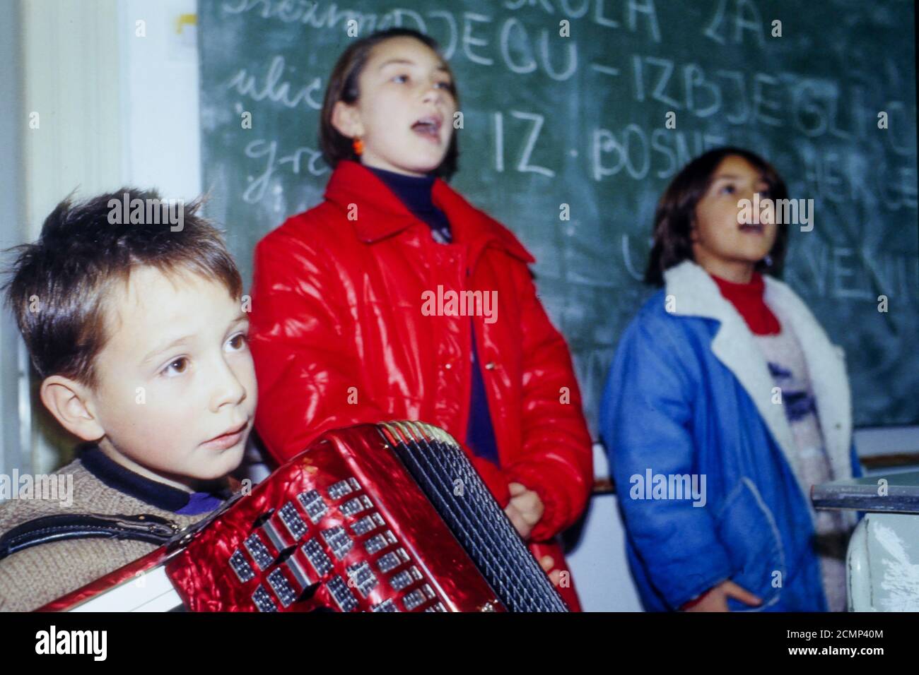 Krieg im ehemaligen Jugoslawien: Junge kroatische Flüchtlinge in einer Gastschule, Riyeka, Kroatien, 1992 Stockfoto