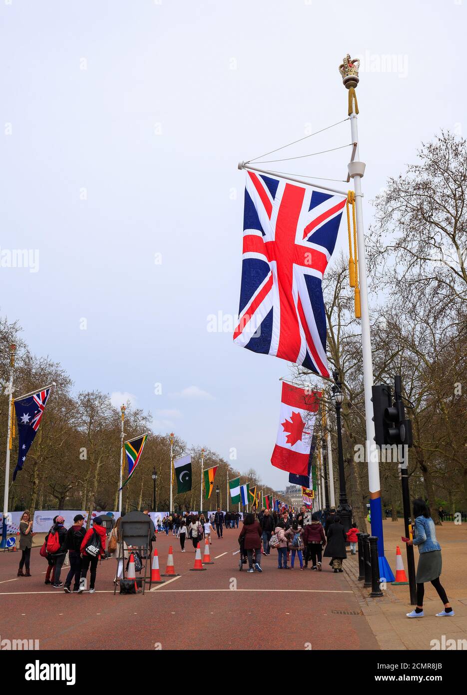 The Mall, London, Großbritannien, April 2018. Die Mall ist Gastgeber der Commonwealth Regierungschefs Sitzung am 16. April 2018, und es ist mit der gesäumten 53 Co Stockfoto
