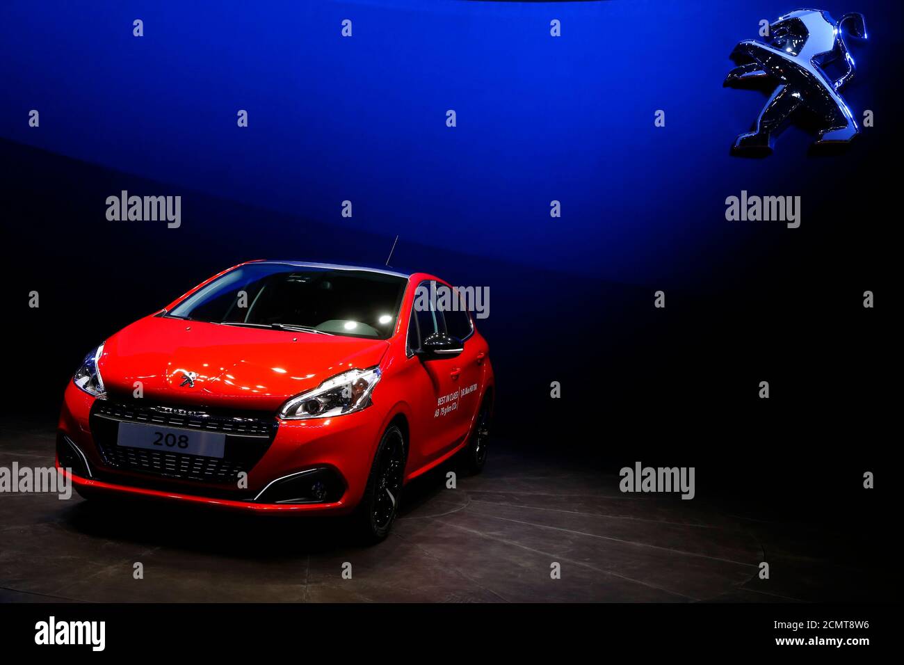 Switzerland Automotive Peugeot Stockfotos und -bilder Kaufen - Alamy