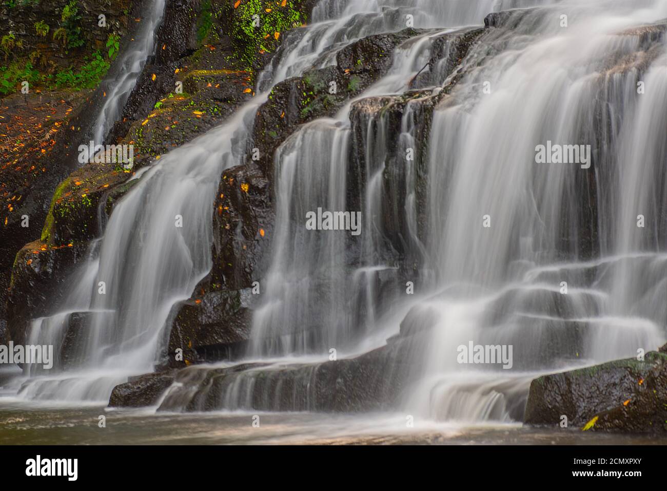 Wasserfall-Nahaufnahme Stockfoto