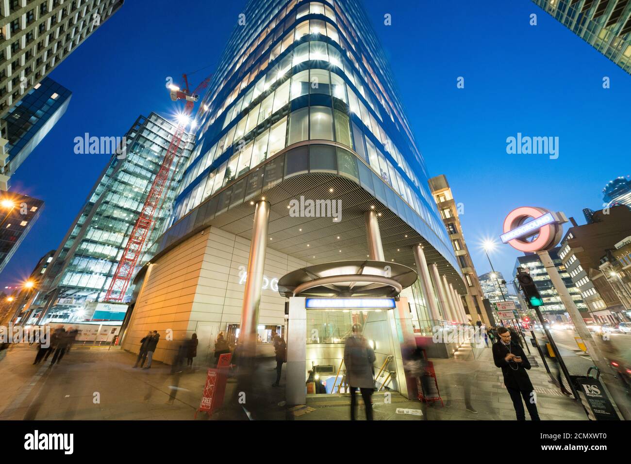 Eingang zur U-Bahnstation Aldgate East Stockfoto