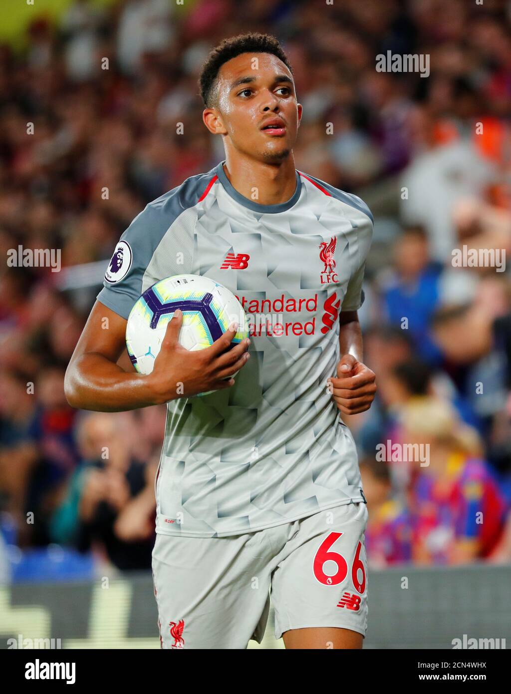 Soccer Football - Premier League - Crystal Palace V Liverpool - Selhurst Park, London, Großbritannien - 20. August 2018 Liverpools Trent Alexander-Arnold REUTERS/Eddie Keogh NUR FÜR REDAKTIONELLE VERWENDUNG. Keine Verwendung mit nicht autorisierten Audio-, Video-, Daten-, Fixture-Listen, Club/League-Logos oder „Live“-Diensten. Online-in-Match-Nutzung auf 75 Bilder beschränkt, keine Videoemulation. Keine Verwendung bei Wetten, Spielen oder Veröffentlichungen für einzelne Vereine/Vereine/Vereine/Spieler. Weitere Informationen erhalten Sie von Ihrem Kundenbetreuer. Stockfoto