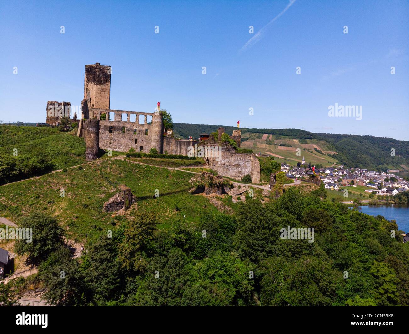 Mit dem Fahrrad auf dem Radweg durch die Landschaft Entlang der Mosel in Rheinland-Pfalz von Trier bis Koblenz Zoll Stockfoto