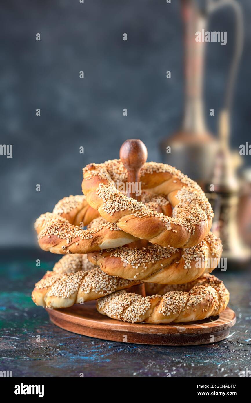 Traditionelle türkische Simit Bagels. Stockfoto