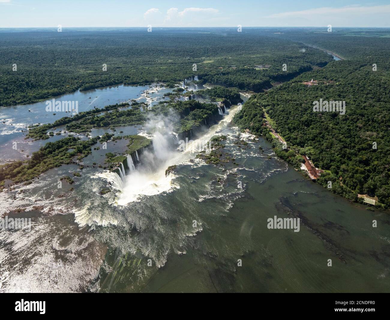 Luftaufnahme mit dem Hubschrauber von den Iguacu-Fällen (Cataratas do Iguacu), UNESCO-Weltkulturerbe, Parana, Brasilien Stockfoto