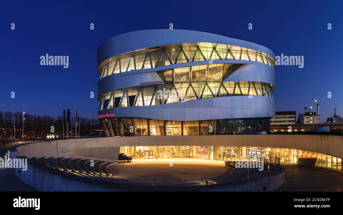 Mercedes Benz Museum, Stuttgart, Baden-Württemberg, Deutschland, Europa Stockfoto