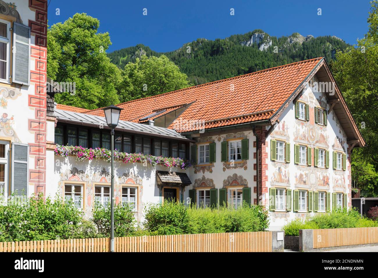 Traditionelle Gemälde zu Hänsel und Gretel Haus, Oberammergau, Ammertal, Bayerische Alpen, Oberbayern, Deutschland, Europa Stockfoto