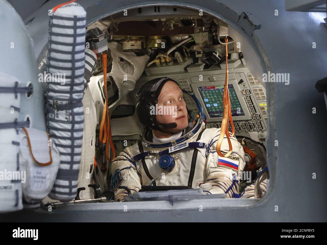 Was Ist Der Unterschied Zwischen Astronaut Und Kosmonaut Roskosmos-Kosmonaut Oleg Artemyev, der zusammen mit den NASA