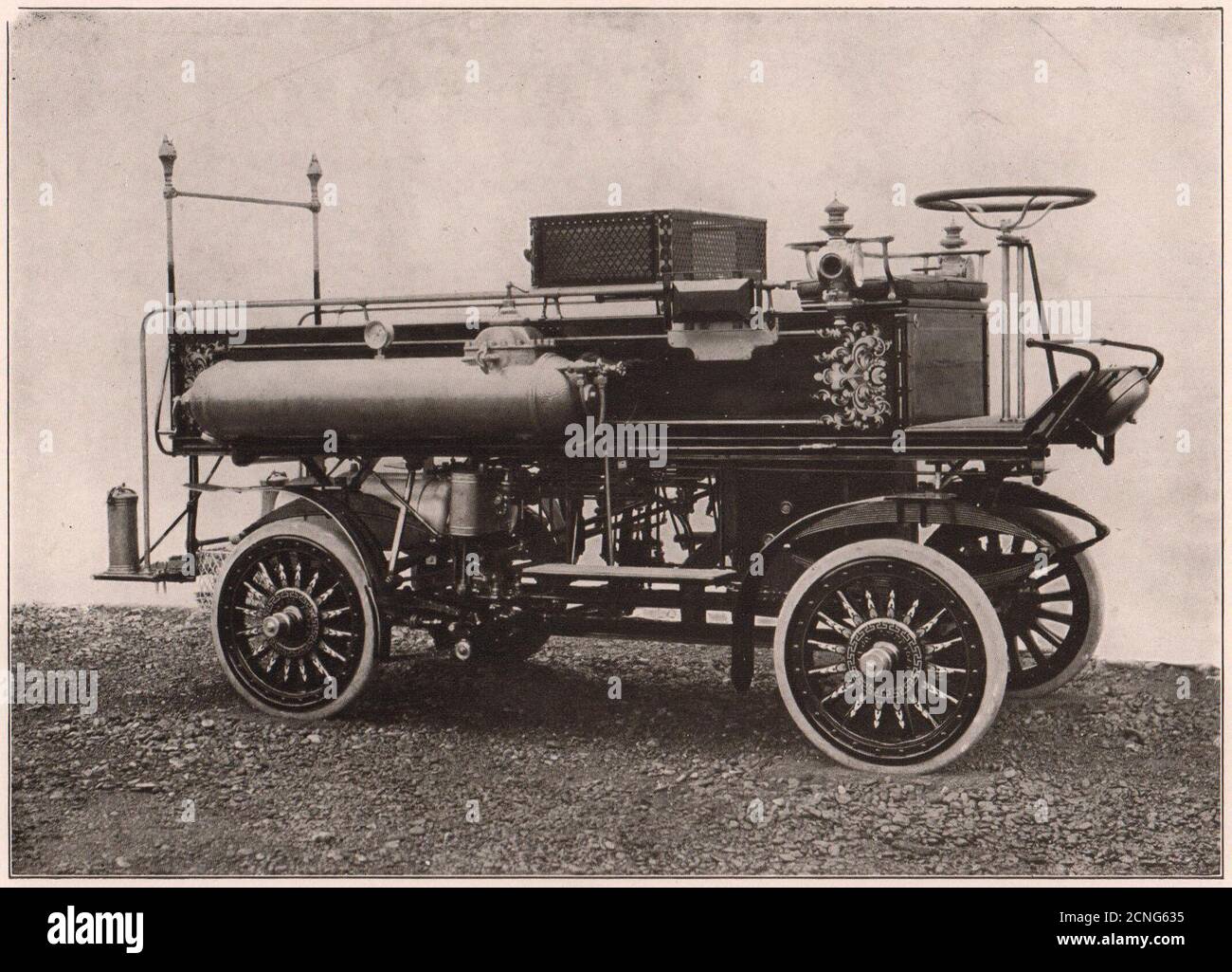 Feuerwehrfahrzeuge: Automobil-Chemiemotor und Schlauchwagen. Verkehr 1903 Stockfoto
