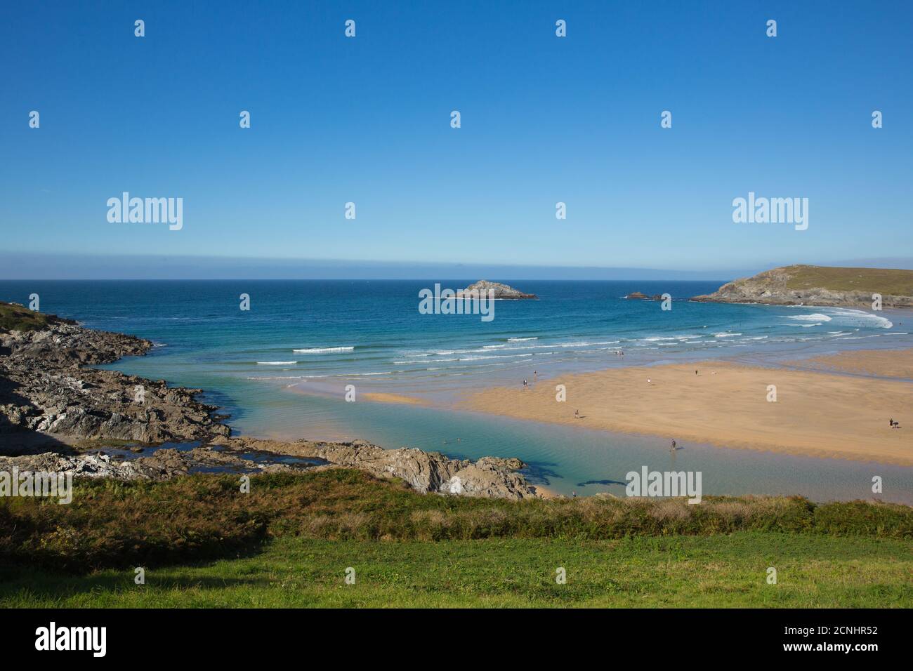Crantock Bay North Cornwall England Großbritannien in der Nähe von Newquay schöner Strand Und blaues Meer Stockfoto