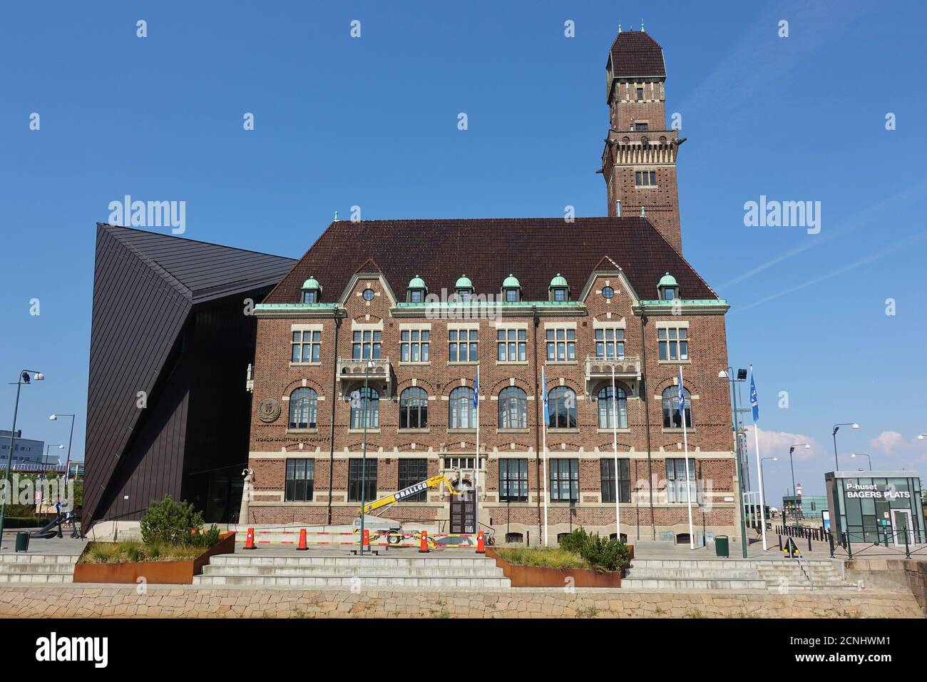 MALMÖ, SCHWEDEN -16 AUG 2020- Blick auf die World Maritime University (WMU), gegründet von der International Maritime Organization, mit Sitz in Malmö, Schweden. Stockfoto