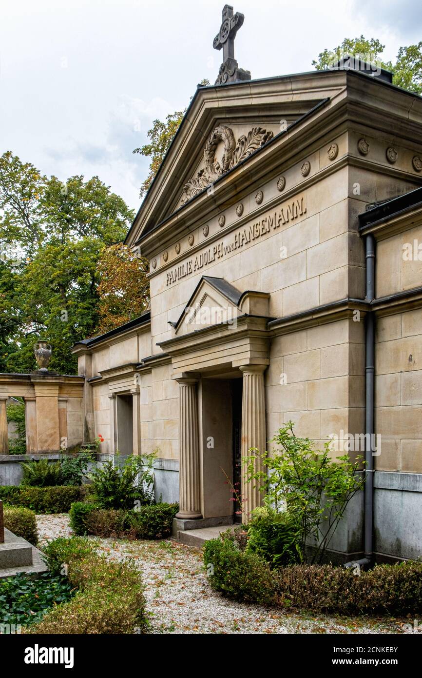 Alter St. Matthäus Kirchhof .Alter Matthäus-Friedhof,Schöneberg-Berlin.Adolph von Hansemann Familiengrab. Deutscher Bankier und Finanziers, Stockfoto