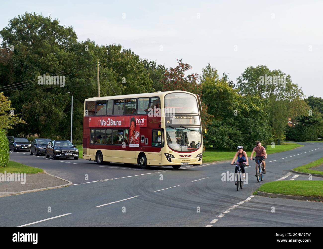 Bus im Dorf Skipwith, North Yorkshire, England Stockfoto