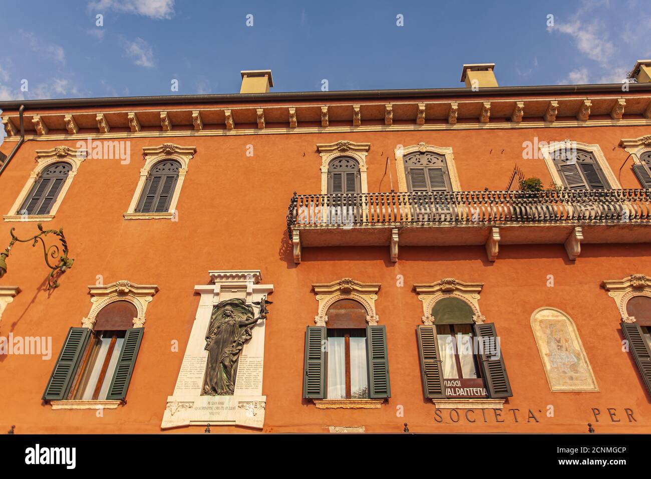 Architektonisches Detail der historischen Gebäude in Verona 4 Stockfoto