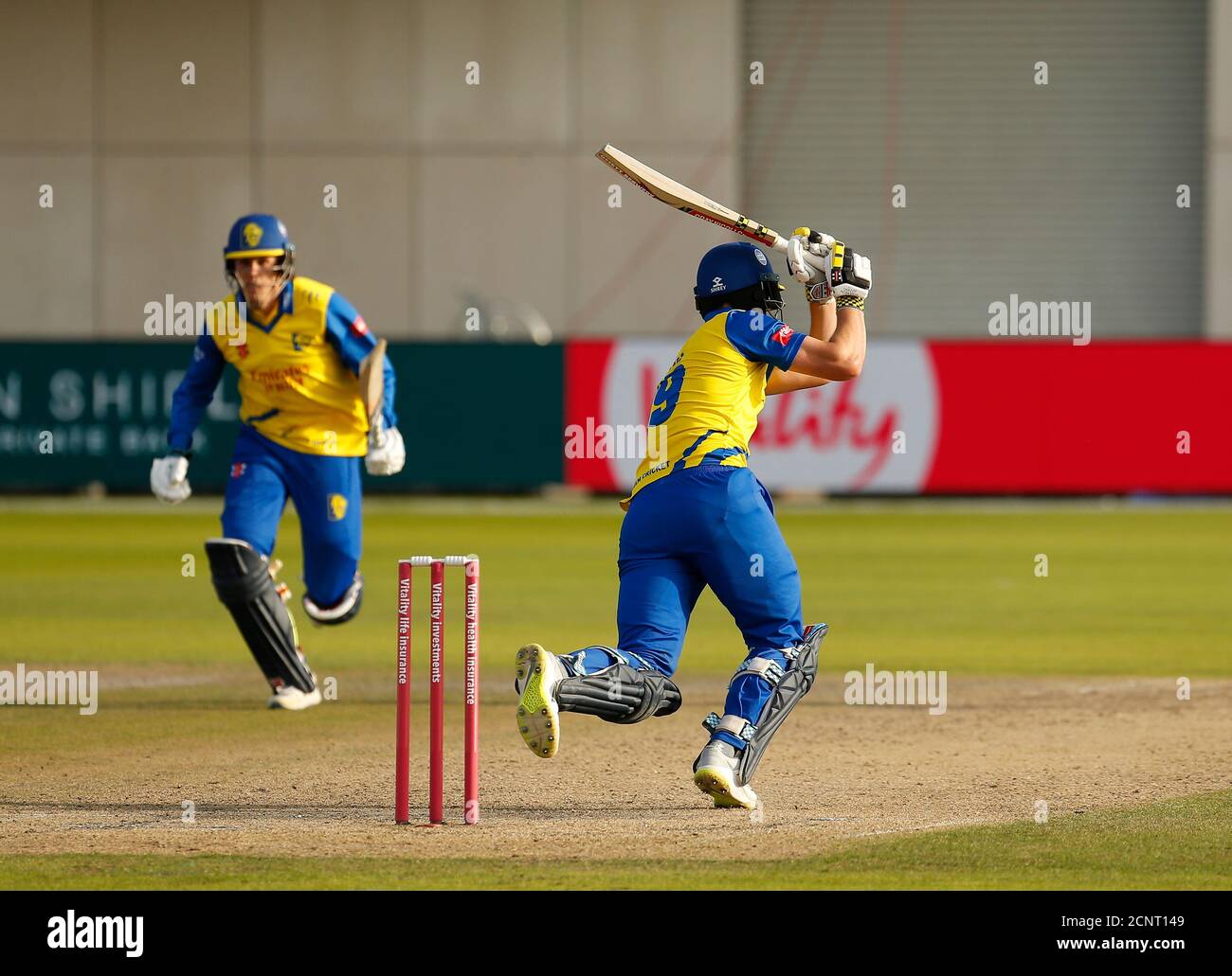 Manchester, Großbritannien. September 2020. ; Emirates Old Trafford, Manchester, Lancashire, England; Vitality Blast T20 Cricket, Lancashire Lightning gegen Durham; Alex Lees von Durham versucht, die Run-Rate zu zwingen, wie macht seinen Weg zu einem undeaten 67 Stockfoto