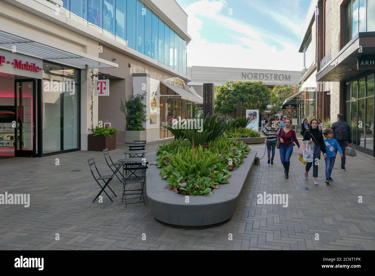 UTC Westfield Shopping Mall at University Town Centre .Outdoor Shopping Center mit gehobenen Ketten Einzelhändler, ein Kino, Restaurants. .La Jolla, San Diego, Kalifornien, USA. März 2019 Stockfoto