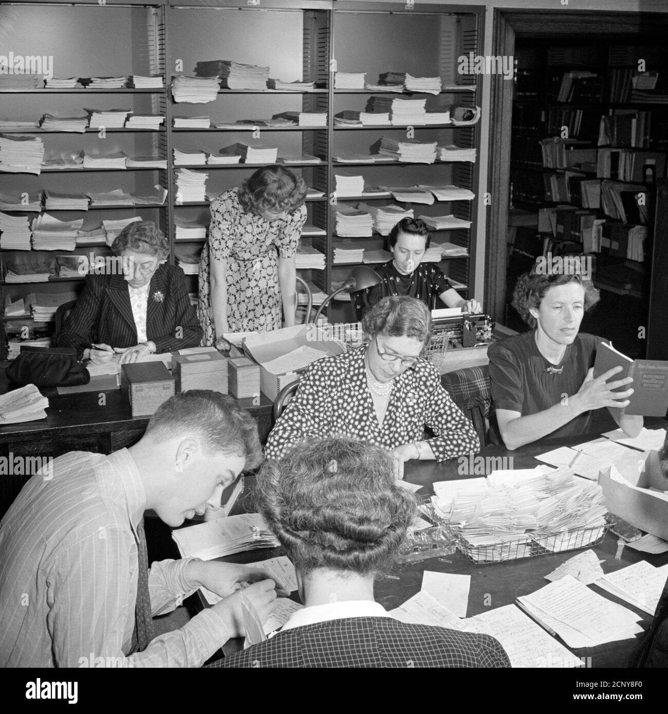 Rotes Kreuz Freiwillige 1942 Stockfoto