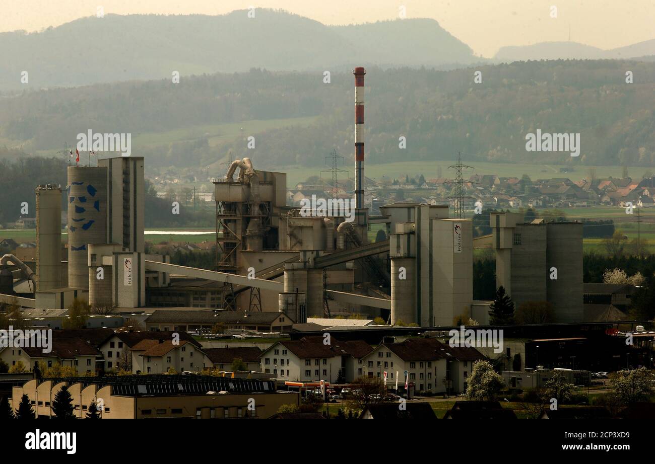 Holcim Cement Plant Stockfotos Und Bilder Kaufen Alamy