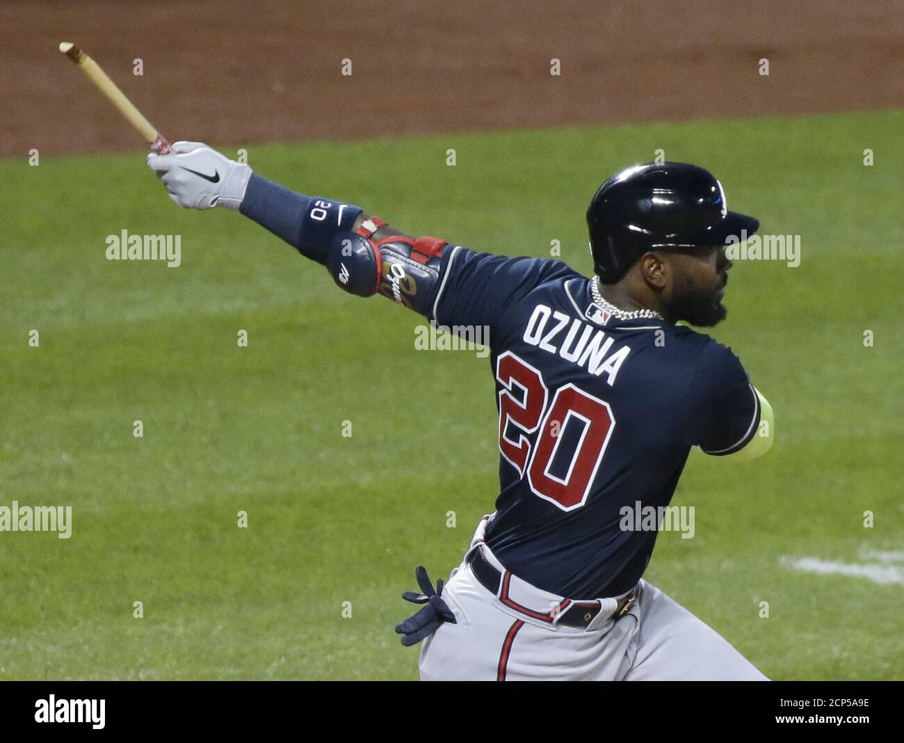 Queens, Usa. September 2020. Atlanta Braves Marcell Ozuna trifft eine RBI-Single im ersten Inning gegen die New York Mets im Citi Field am Freitag, 18. September 2020 in New York City. Foto von John Angelillo/UPI Kredit: UPI/Alamy Live Nachrichten Stockfoto