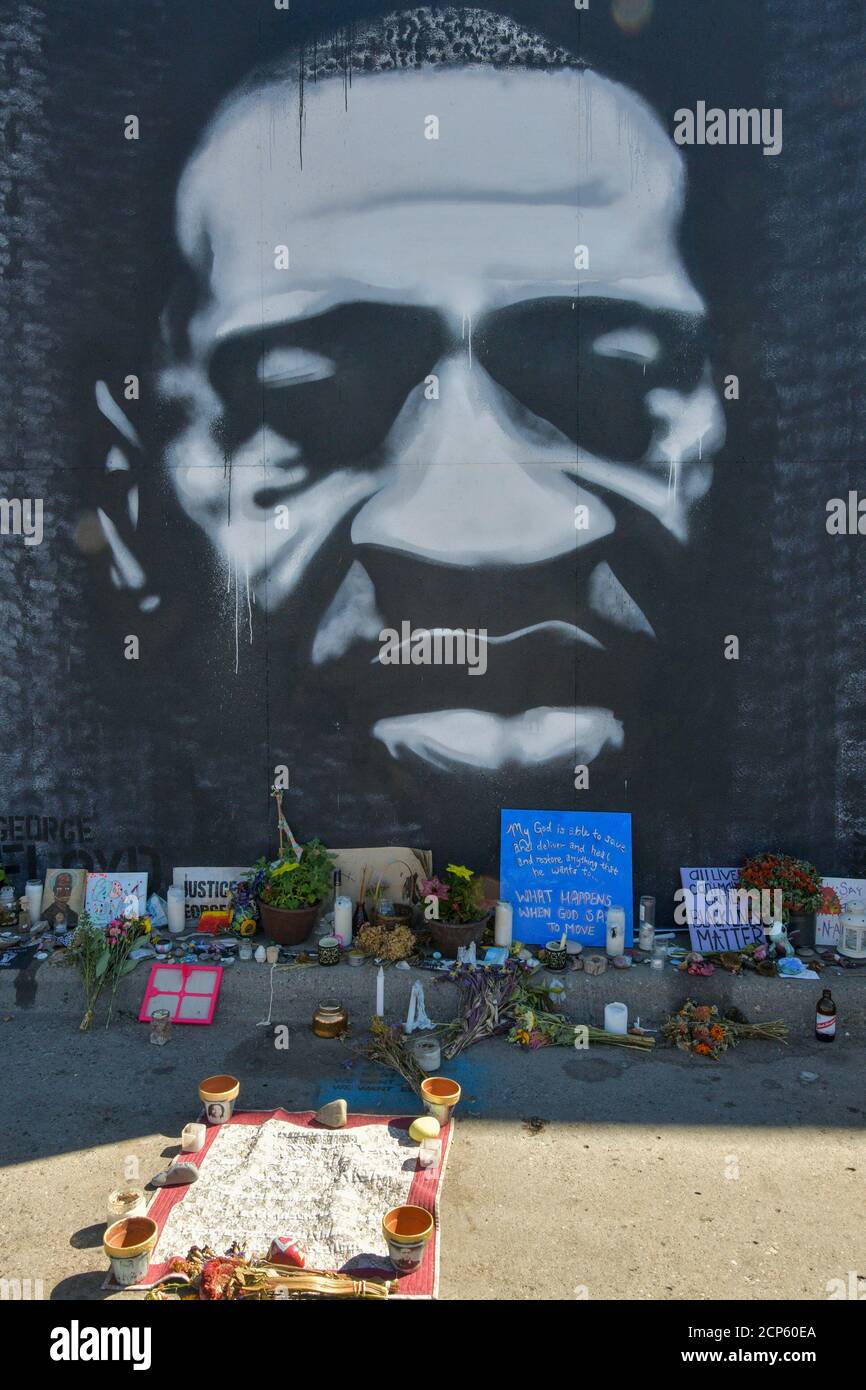 Minneapolis MN, USA. September 2020. Cup Foods abgebildet als George Floyd Denkmal bleibt in Minneapolis, Minnesota am 18. September 2020. Kredit: Damairs Carter/Media Punch/Alamy Live Nachrichten Stockfoto