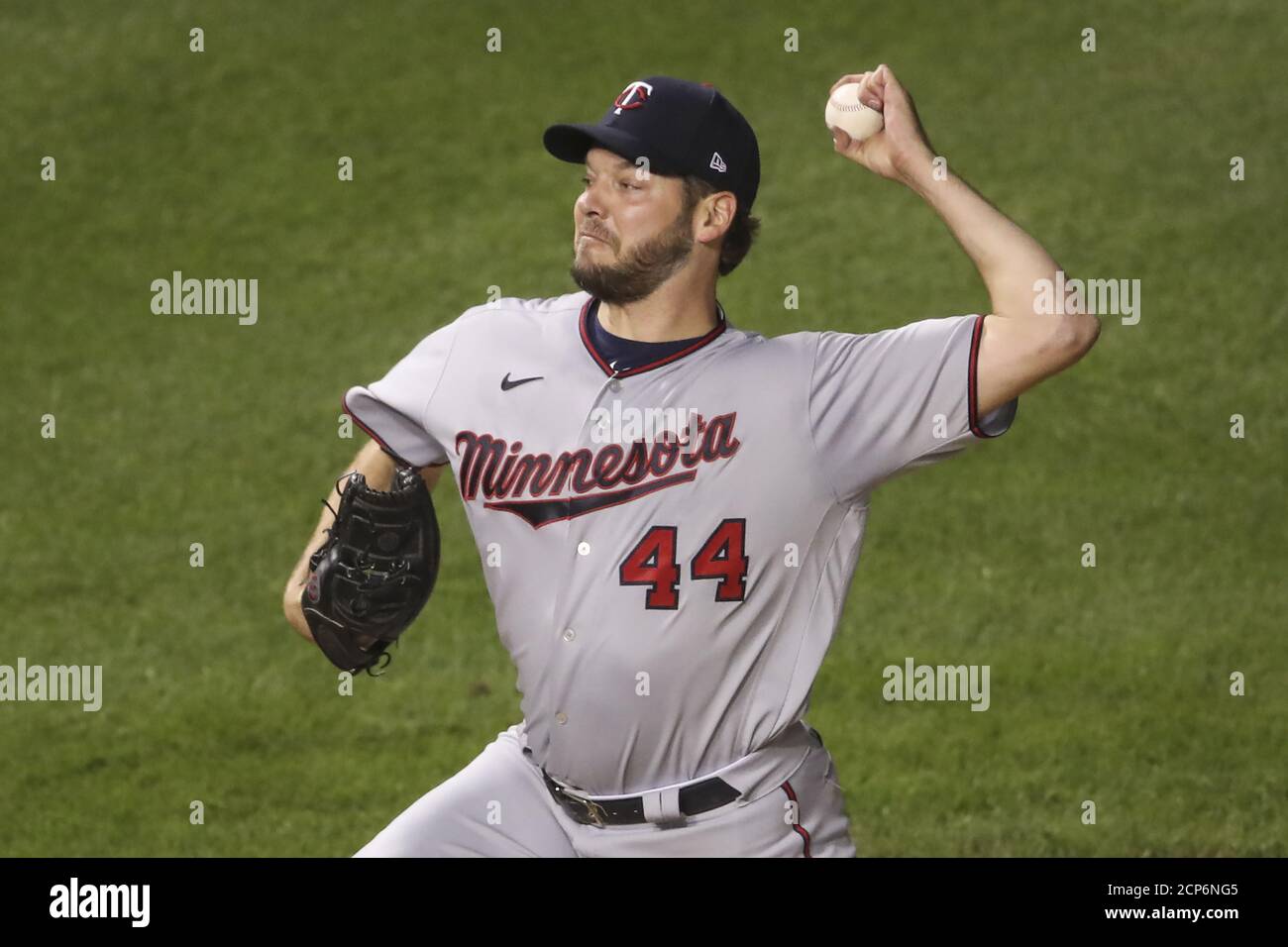 Chicago, Usa. September 2020. Minnesota Twins Start Pitcher Rich Hill (44) liefert gegen die Chicago Cubs in der zweiten Inning am Wrigley Field am Freitag, 18. September 2020 in Chicago. Foto von Kamil Krzaczynski/UPI Credit: UPI/Alamy Live News Stockfoto