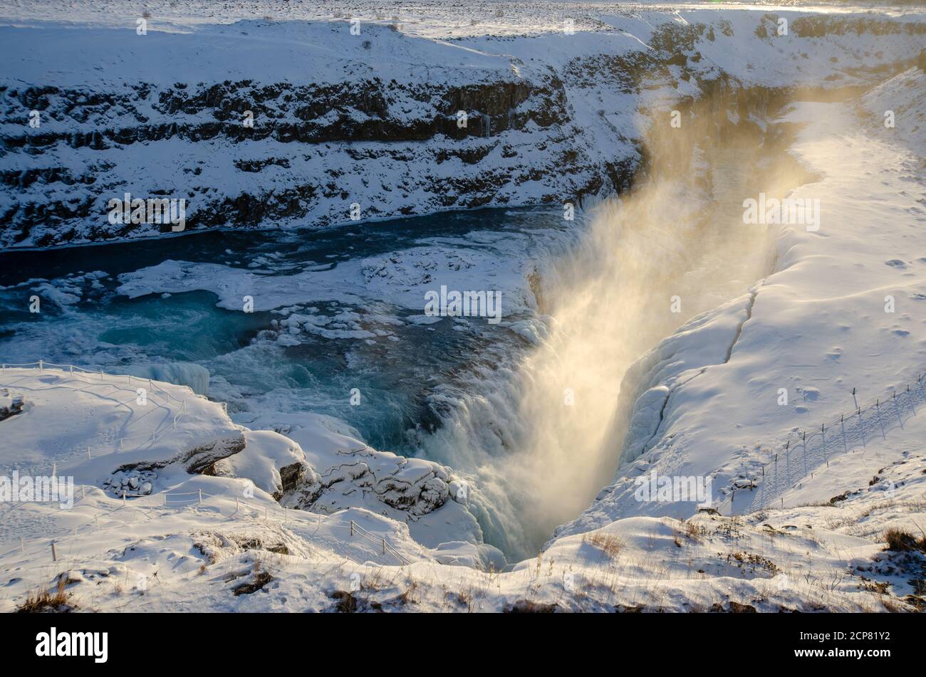 Gullfoss Wasserfall im Goldenen Kreis Islands im Winter Stockfoto