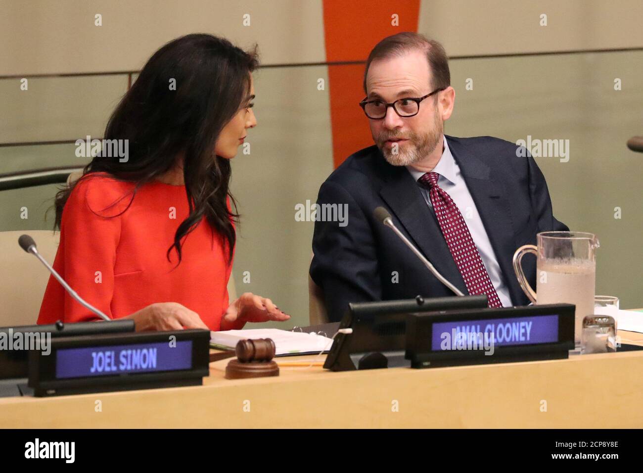 Presse Hinter Gittern Stockfotos Und Bilder Kaufen Alamy