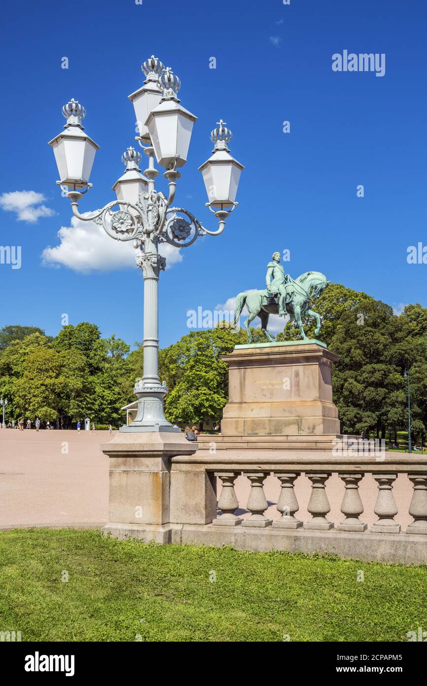 Reiterstatue vor dem Königsschloss in Oslo, Norwegen, Skandinavien, Nordeuropa, Europa Stockfoto