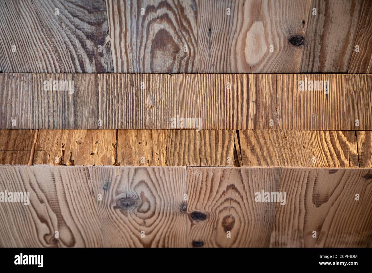 Brushed Holzbretter mit Adern, Rohstoff, Schattierungen von Braun Stockfoto