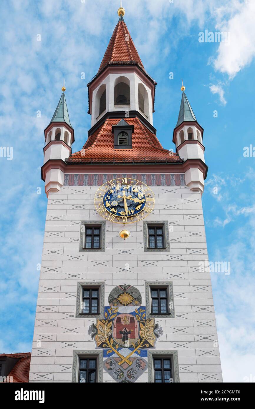 Turm mit Turmuhr, altes Rathaus, Spielzeugmuseum, Marienplatz, München, Bayern, Deutschland, Europa Stockfoto