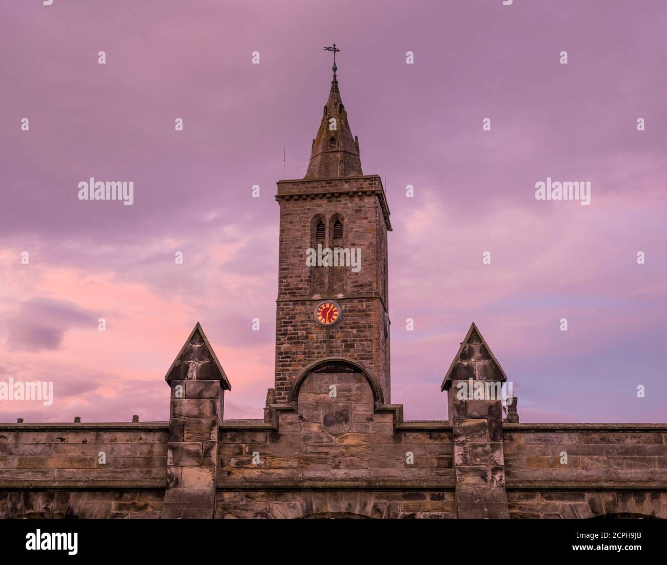 Nachtstunden St Salvators Chapel Spire, St Salvators Chapel, University of St Andrews, St Andrews, Fife, Schottland, Großbritannien, GB. Stockfoto