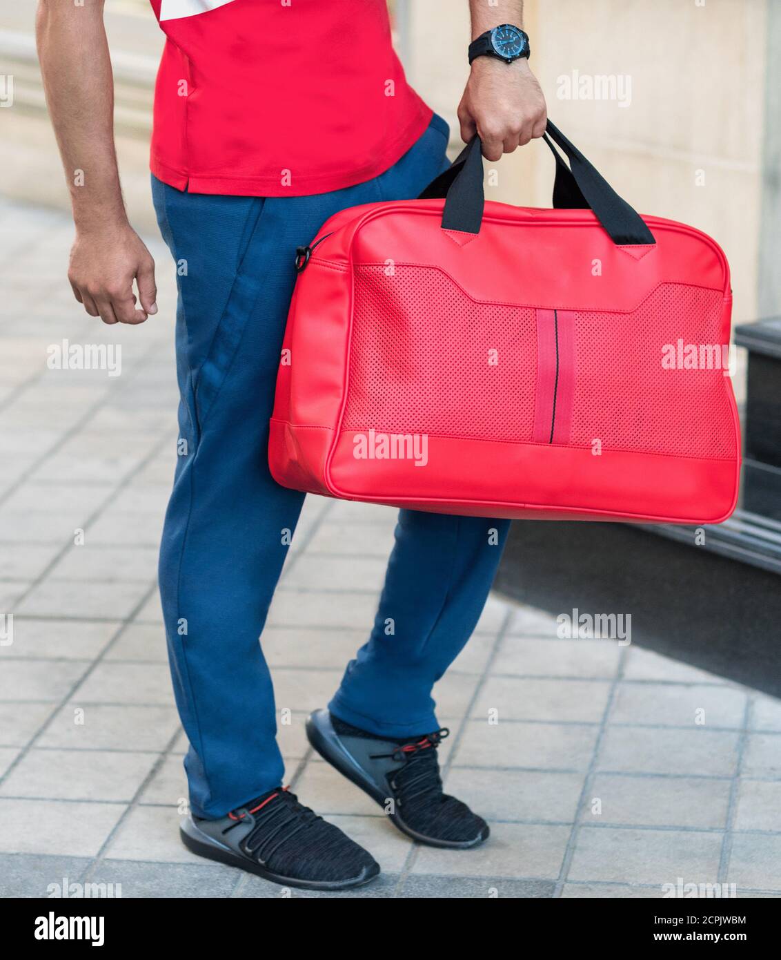 Rote Luxus Sportsman Sporttasche Nahaufnahme Stockfoto