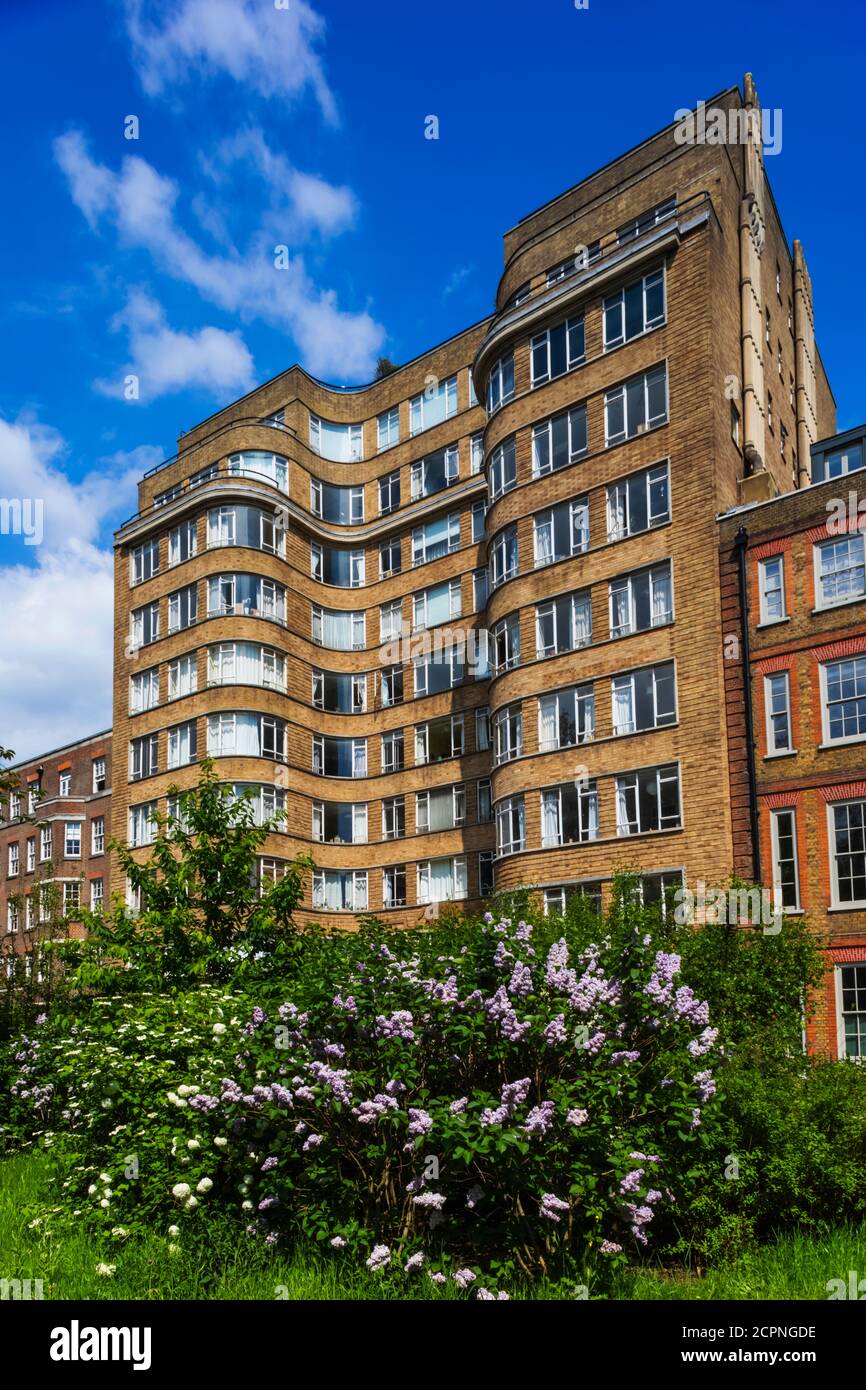 England, London, City of London, Smithfield, Charterhouse Square, Florin Court Art Deco Wohngebäude aka Whitehaven Mansion im Poirot TV Stockfoto