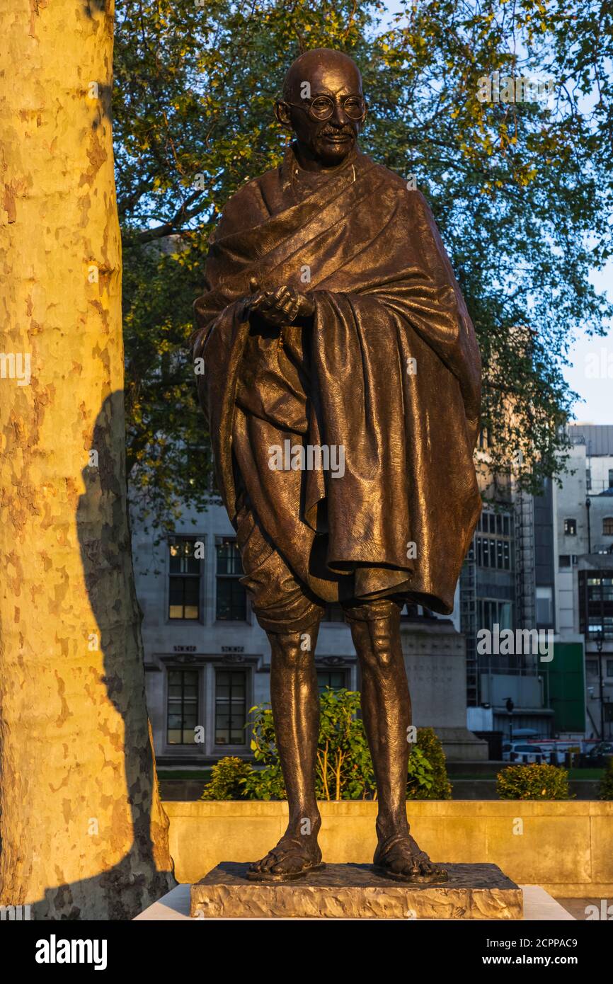 England, London, Westminster, Parliament Square, Die Mahatma Gandhi Statue Stockfoto