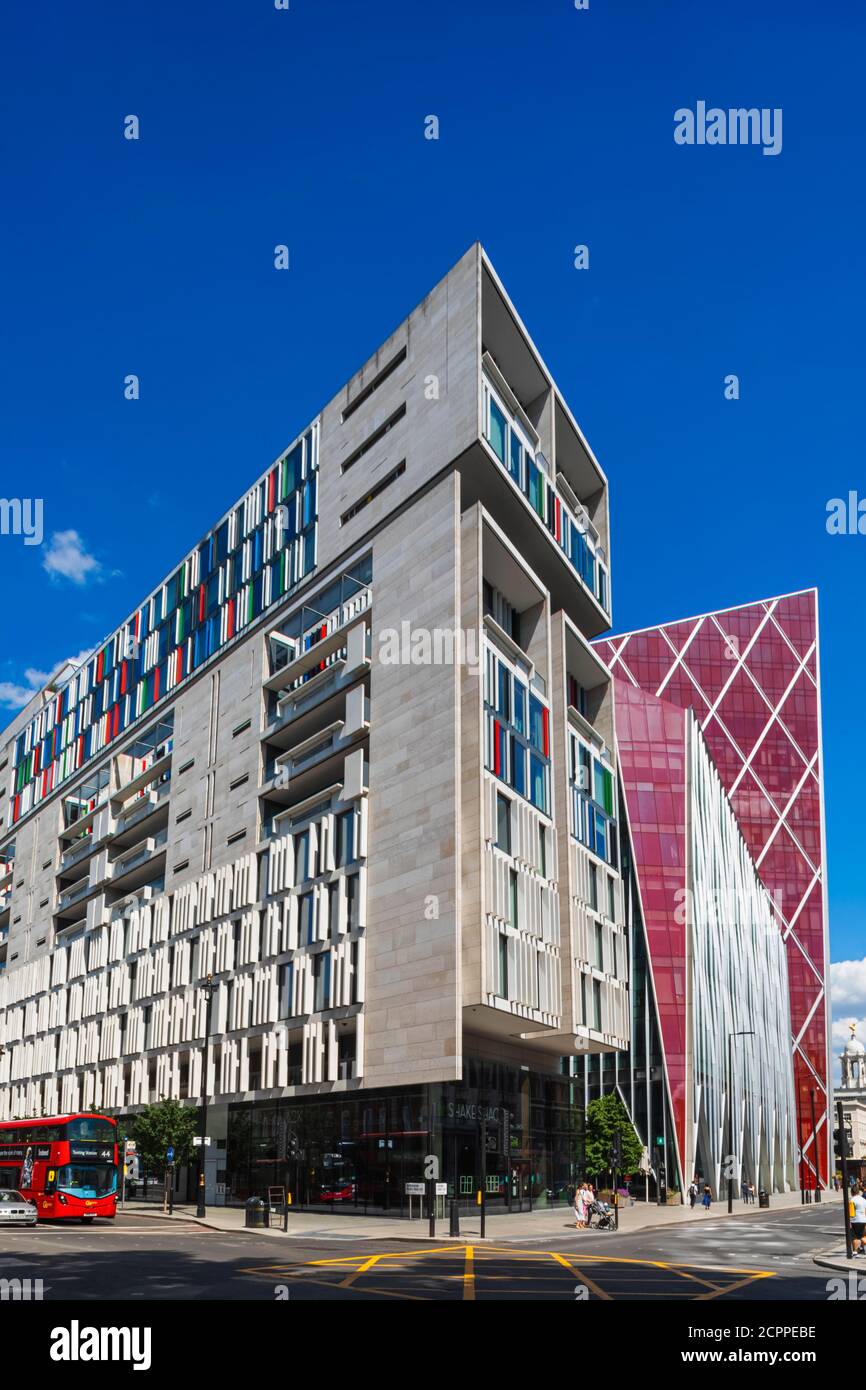 England, London, Westminster, Victoria, das Nova Building, wurde 2018 zum hässlichsten Gebäude Großbritanniens gekürt Stockfoto