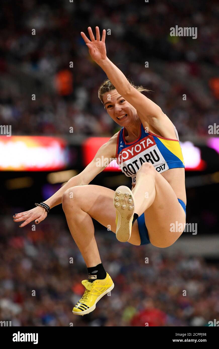 Alina rotaru long jump Fotos und Bildmaterial in hoher Auflösung Alamy