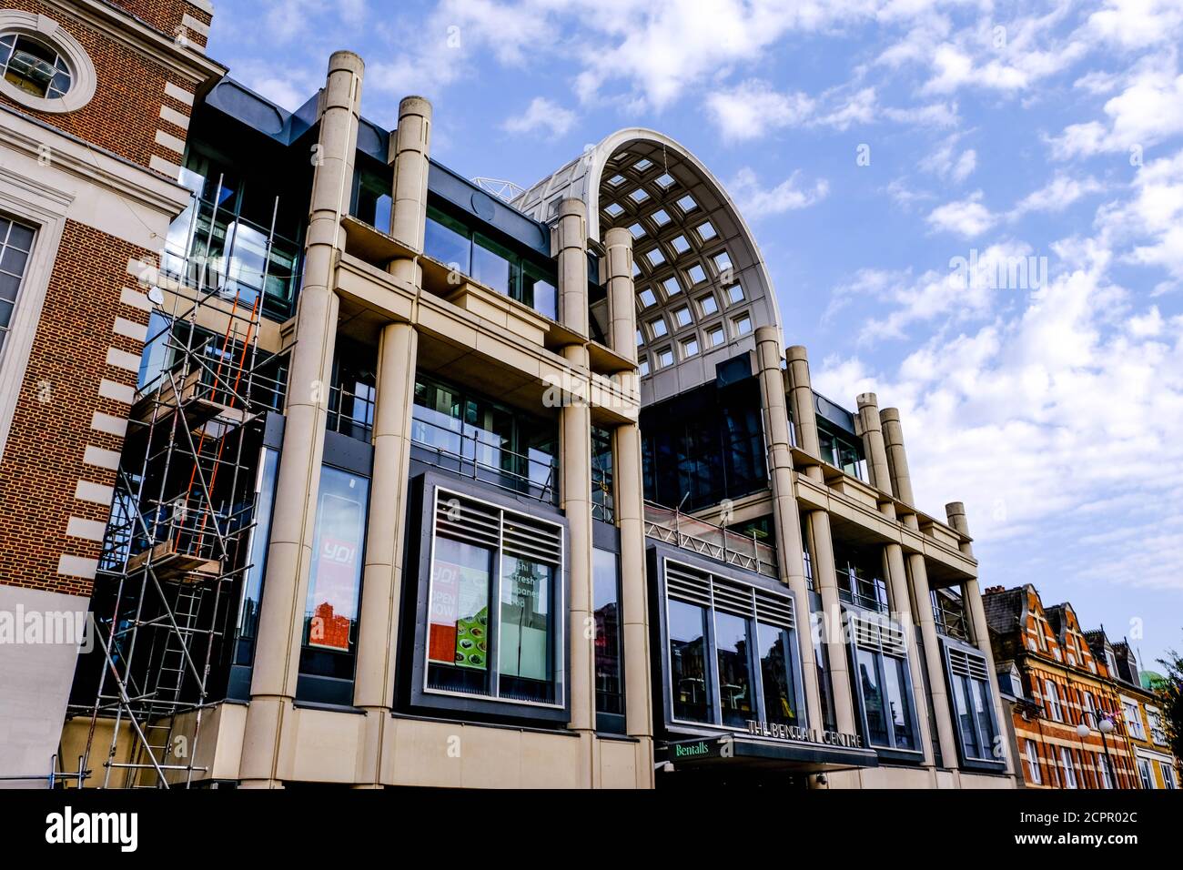 London, Großbritannien, 19. September 2020, Architectural Features of Kingstons Bentall Shopping Centre, slowly reOpening After Covid-19 Stockfoto