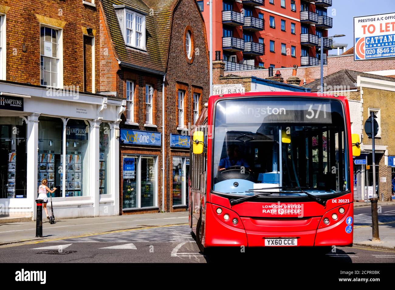 London, Großbritannien, 19. September 2020, Single Decker Transport for London Bus Service, mit reduzierten Passagierzahlen aufgrund COVID-19 Stockfoto