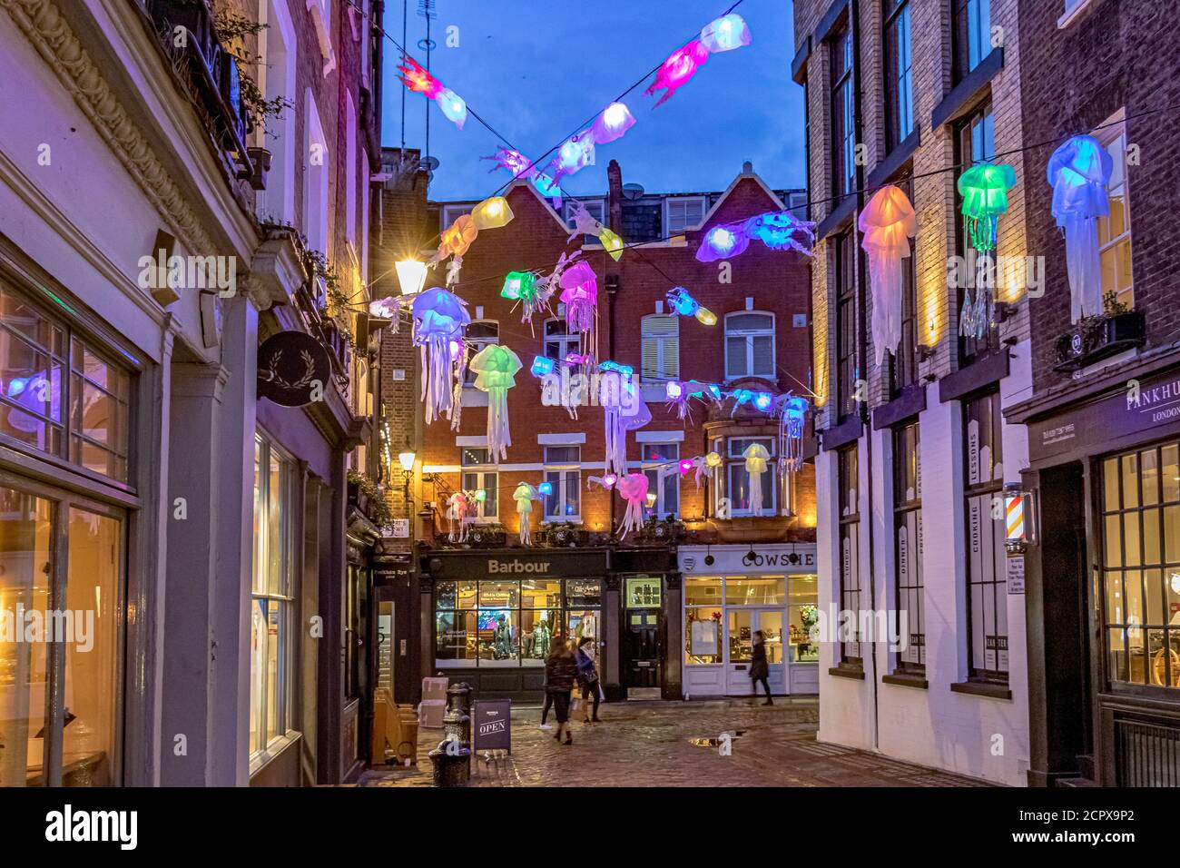Carnaby Street Christmas Lights in Zusammenarbeit mit Project Zero zeigt ein Unterwasser-Thema alle aus recycelten und wiederverwendbaren Materialien hergestellt, London Stockfoto